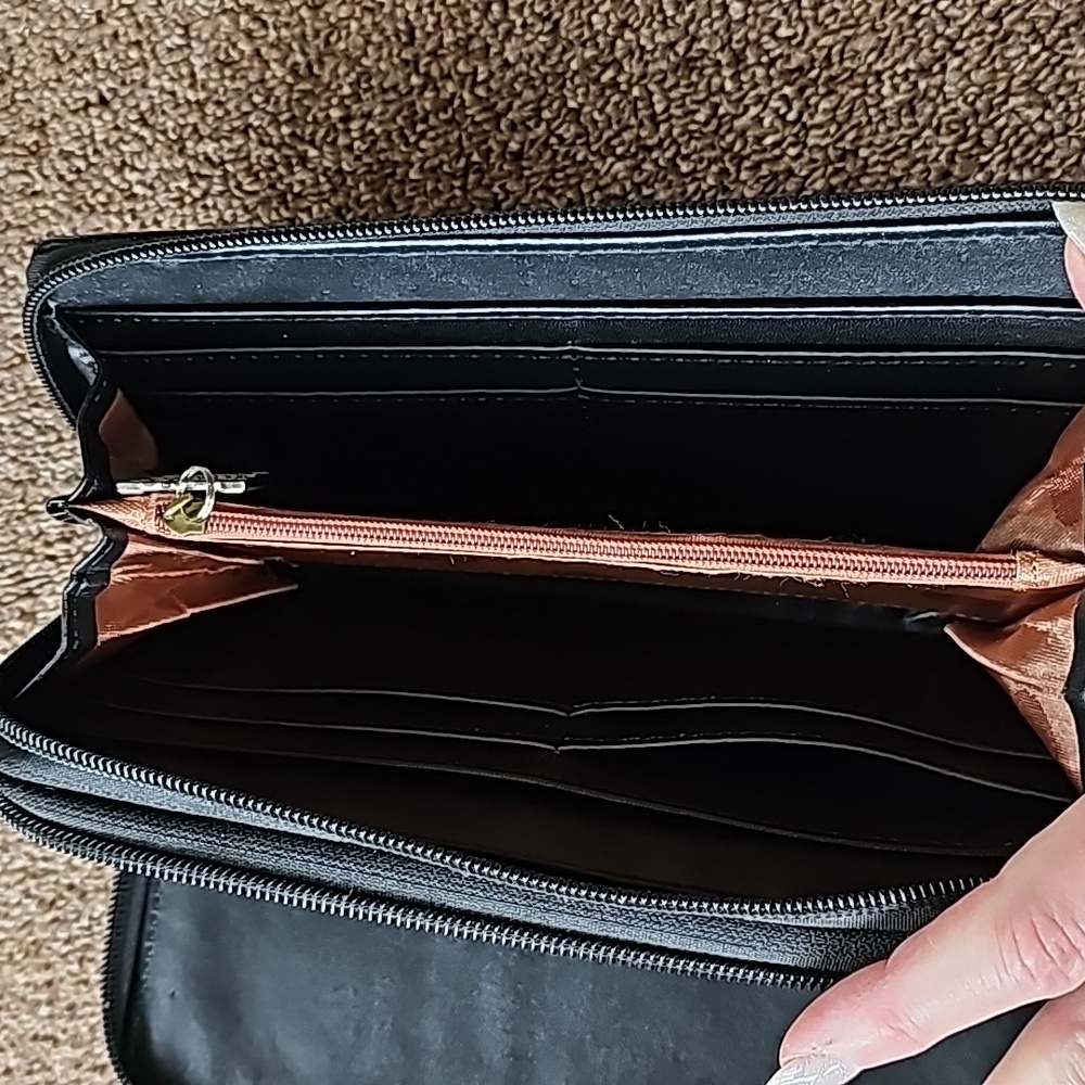 Wallet - Picture 11 of 16